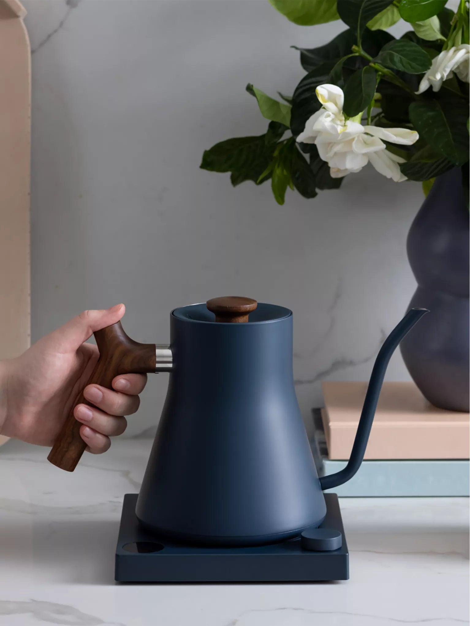 Fellow - Stagg Kettle EKG
0.9l - Stone Blue + Walnut